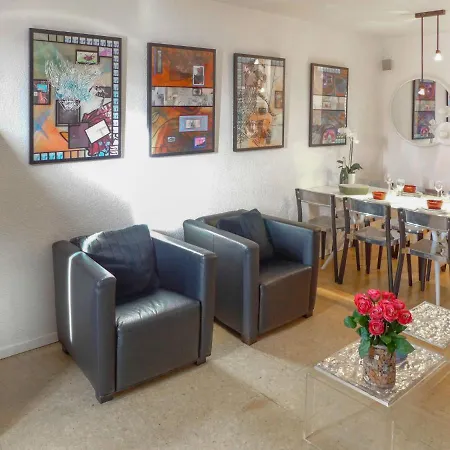 Jeanne D'arc Apt- C-19 By Interhome *